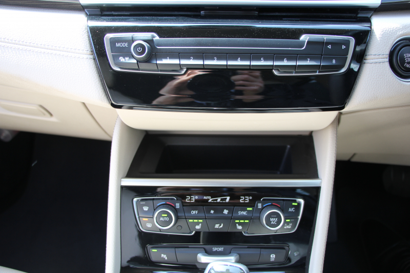 BMW 2シリーズ 218d ｸﾞﾗﾝﾂｱﾗｰ ﾗｸﾞｼﾞｭｱﾘｰ 最終ﾓﾃﾞﾙ 型式変更後3DA-6W20 3列7人乗り 1ｵﾅ ADｱｸﾃｨﾌﾞｾｰﾌﾃｨ&ｺﾝﾌｫｰﾄP 追従ACC HUD ｵｲｽﾀｰﾚｻﾞｰ 電動ﾄﾗﾝｸ LEDﾍｯﾄﾞﾗｲﾄ ﾒﾓﾘｰ付電動ｼｰﾄ ﾀｯﾁ画面HDDﾅﾋﾞﾊﾟｰｷﾝｸﾞｱｼｽﾄ 2年保証