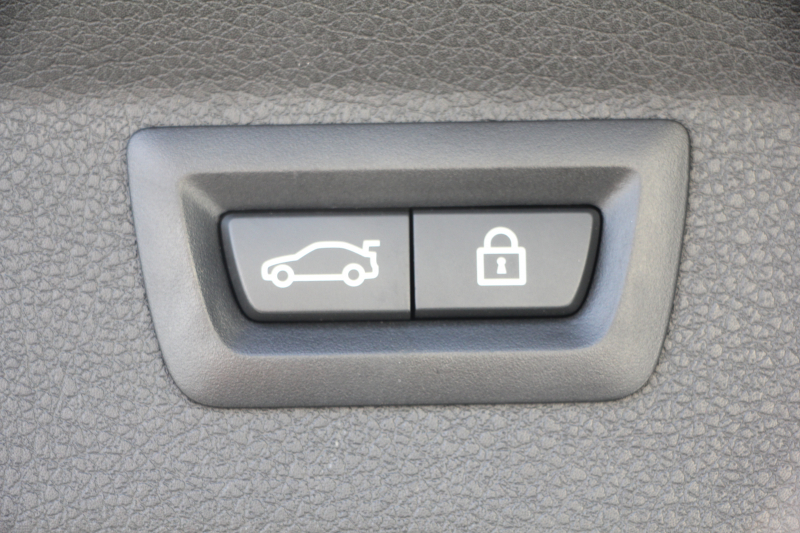 BMW 2シリーズ 218d ｸﾞﾗﾝﾂｱﾗｰ ﾗｸﾞｼﾞｭｱﾘｰ 最終ﾓﾃﾞﾙ 型式変更後3DA-6W20 3列7人乗り 1ｵﾅ ADｱｸﾃｨﾌﾞｾｰﾌﾃｨ&ｺﾝﾌｫｰﾄP 追従ACC HUD ｵｲｽﾀｰﾚｻﾞｰ 電動ﾄﾗﾝｸ LEDﾍｯﾄﾞﾗｲﾄ ﾒﾓﾘｰ付電動ｼｰﾄ ﾀｯﾁ画面HDDﾅﾋﾞﾊﾟｰｷﾝｸﾞｱｼｽﾄ 2年保証