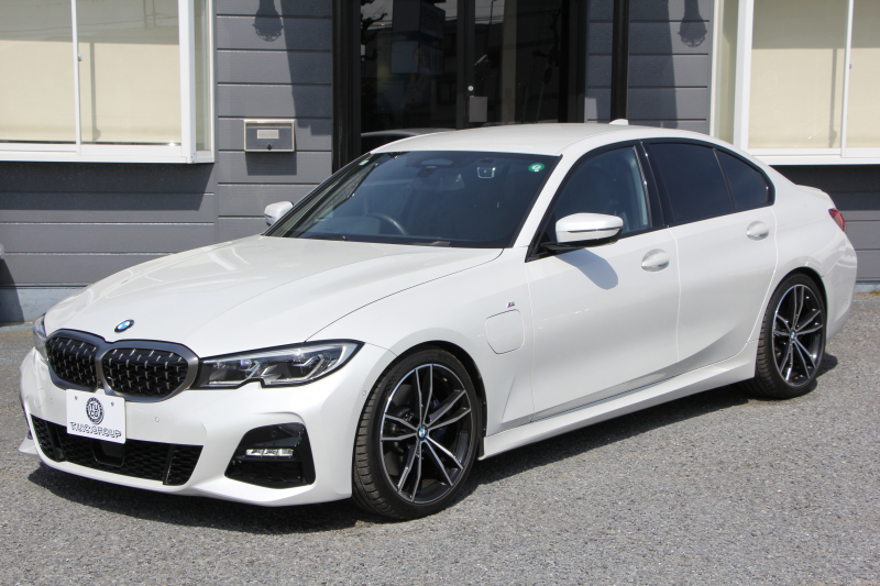 BMW 3シリーズ 330e Mｽﾎﾟｰﾂ ﾊｲﾗｲﾝ&ｲﾉﾍﾞｰｼｮﾝP PHEV ﾋｰﾀｰ黒革 真珠色 ﾚｰｻﾞｰLEDﾗｲﾄ ｼﾞｪｽﾁｬｰC ｵﾌﾟｼｮﾝ19AW Mspﾌﾞﾚｰｷ 360度ｶﾒﾗ HUD ﾌﾙｾｸﾞTV 追従ACC ｽﾃｱﾘﾝｸﾞｻﾎﾟｰﾄ Applecarplay ﾗﾝﾊﾞｰｻﾎﾟｰﾄ 2年保証