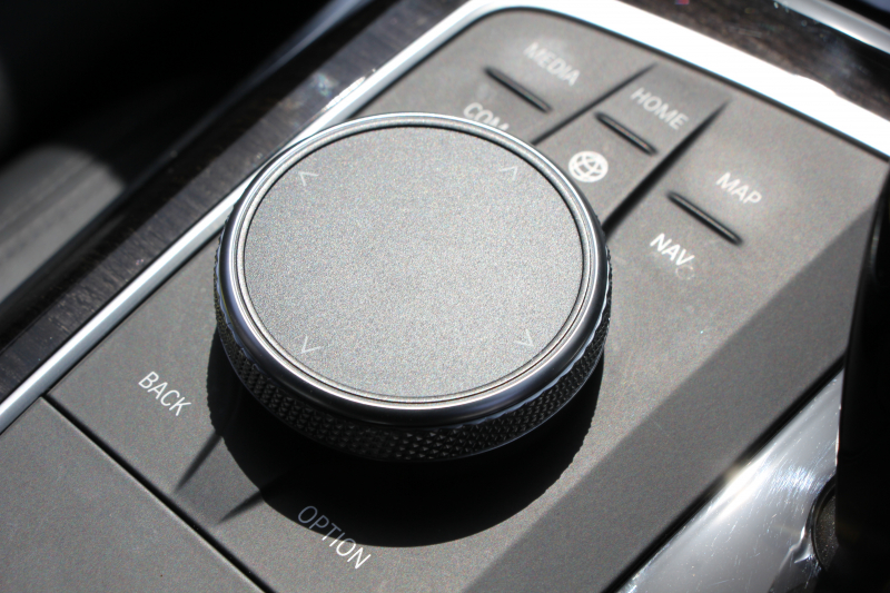 BMW 3シリーズ 330e Mｽﾎﾟｰﾂ ﾊｲﾗｲﾝ&ｲﾉﾍﾞｰｼｮﾝP PHEV ﾋｰﾀｰ黒革 真珠色 ﾚｰｻﾞｰLEDﾗｲﾄ ｼﾞｪｽﾁｬｰC ｵﾌﾟｼｮﾝ19AW Mspﾌﾞﾚｰｷ 360度ｶﾒﾗ HUD ﾌﾙｾｸﾞTV 追従ACC ｽﾃｱﾘﾝｸﾞｻﾎﾟｰﾄ Applecarplay ﾗﾝﾊﾞｰｻﾎﾟｰﾄ 2年保証