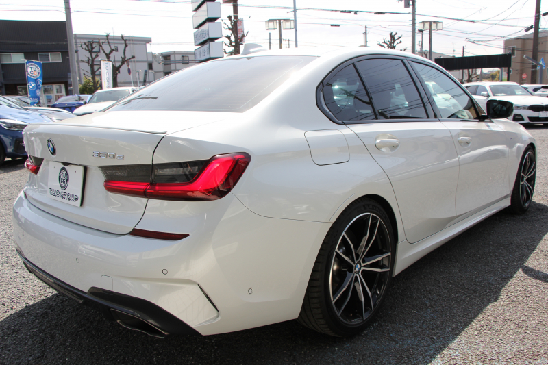 BMW 3シリーズ 330e Mｽﾎﾟｰﾂ ﾊｲﾗｲﾝ&ｲﾉﾍﾞｰｼｮﾝP PHEV ﾋｰﾀｰ黒革 真珠色 ﾚｰｻﾞｰLEDﾗｲﾄ ｼﾞｪｽﾁｬｰC ｵﾌﾟｼｮﾝ19AW Mspﾌﾞﾚｰｷ 360度ｶﾒﾗ HUD ﾌﾙｾｸﾞTV 追従ACC ｽﾃｱﾘﾝｸﾞｻﾎﾟｰﾄ Applecarplay ﾗﾝﾊﾞｰｻﾎﾟｰﾄ 2年保証