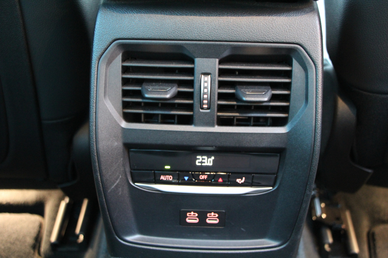 BMW 3シリーズ 320d Xdrive Mｽﾎﾟｰﾂ ﾊｲﾗｲﾝ ｺﾝﾌｫｰﾄP 4WD 真珠色 ﾋｰﾀｰ黒革 Pｱｼｽﾄﾌﾟﾗｽ 360度ｶﾒﾗ 電動ﾄﾗﾝｸ BMWﾗｲﾌﾞｺｯｸﾋﾟｯﾄﾞﾀｯﾁ画面ﾅﾋﾞApplecarplay対応 ﾜｲﾔﾚｽ充電 LEDﾍｯﾄﾞﾗｲﾄ ｵｰﾄﾊｲﾋﾞｰﾑ 追従ACC ｽﾃｱﾘﾝｸﾞｻﾎﾟｰﾄ ﾚｰﾝﾁｪﾝｼﾞ警告 2年保証