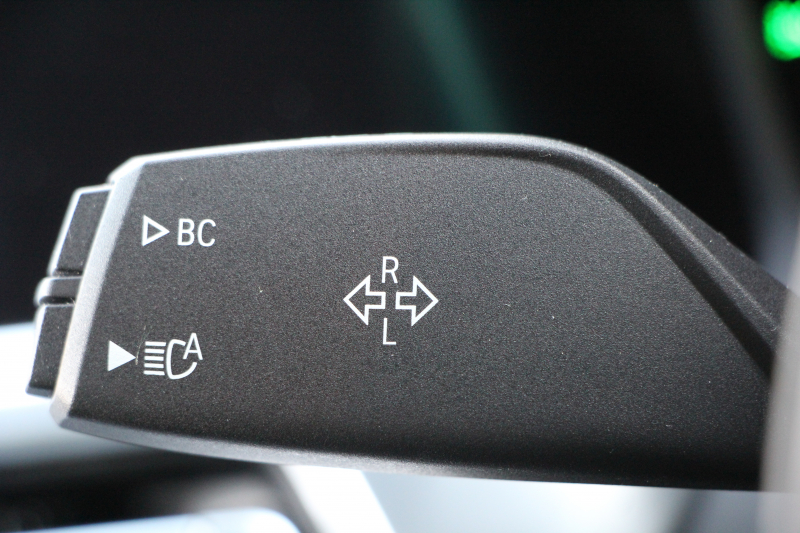 BMW 3シリーズ 320d Xdrive Mｽﾎﾟｰﾂ ﾊｲﾗｲﾝ ｺﾝﾌｫｰﾄP 4WD 真珠色 ﾋｰﾀｰ黒革 Pｱｼｽﾄﾌﾟﾗｽ 360度ｶﾒﾗ 電動ﾄﾗﾝｸ BMWﾗｲﾌﾞｺｯｸﾋﾟｯﾄﾞﾀｯﾁ画面ﾅﾋﾞApplecarplay対応 ﾜｲﾔﾚｽ充電 LEDﾍｯﾄﾞﾗｲﾄ ｵｰﾄﾊｲﾋﾞｰﾑ 追従ACC ｽﾃｱﾘﾝｸﾞｻﾎﾟｰﾄ ﾚｰﾝﾁｪﾝｼﾞ警告 2年保証