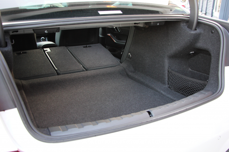 BMW 3シリーズ 320d Xdrive Mｽﾎﾟｰﾂ ﾊｲﾗｲﾝ ｺﾝﾌｫｰﾄP 4WD 真珠色 ﾋｰﾀｰ黒革 Pｱｼｽﾄﾌﾟﾗｽ 360度ｶﾒﾗ 電動ﾄﾗﾝｸ BMWﾗｲﾌﾞｺｯｸﾋﾟｯﾄﾞﾀｯﾁ画面ﾅﾋﾞApplecarplay対応 ﾜｲﾔﾚｽ充電 LEDﾍｯﾄﾞﾗｲﾄ ｵｰﾄﾊｲﾋﾞｰﾑ 追従ACC ｽﾃｱﾘﾝｸﾞｻﾎﾟｰﾄ ﾚｰﾝﾁｪﾝｼﾞ警告 2年保証