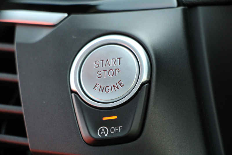 BMW X4 Xdrive30i Mｽﾎﾟｰﾂ 中期 型式変更後 2V20 ﾊﾟﾉﾗﾏｻﾝﾙｰﾌ Individualﾌｨｵﾅﾚｯﾄﾞ&ﾌﾞﾗｯｸｺﾝﾋﾞﾒﾘﾉﾚｻﾞｰ&ﾋﾟｱﾉﾌｨﾆｯｼｭﾌﾞﾗｯｸﾄﾘﾑ ｵﾌﾟｼｮﾝ20AW 全席ﾋｰﾀｰ 変更後BMWﾗｲﾌﾞｺｯｸﾋﾟｯﾄﾞ&ｶｰﾌﾟﾚｲ対応NEWﾅﾋﾞTV 360度ｶﾒﾗ 2年保証