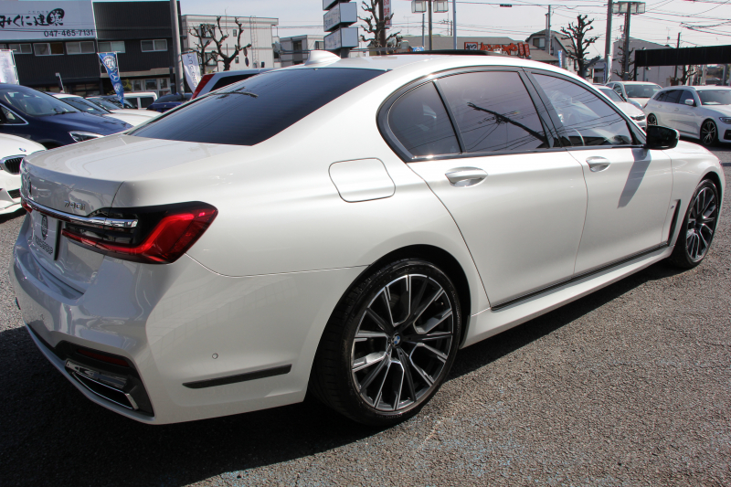 BMW 7シリーズ 740i Mｽﾎﾟｰﾂ ｲﾉﾍﾞｰｼｮﾝP 後期☆期間限定掲載 特選車☆ｻﾝﾙｰﾌ ﾚｰｻﾞｰﾗｲﾄ ﾓｶﾅｯﾊﾟﾚｻﾞｰ 全席ﾋｰﾀｰ&ﾍﾞﾝﾁﾚｰｼｮﾝ ｿﾌﾄｸﾛｰｽﾞﾄﾞｱ BMW ﾗｲﾌﾞｺｯｸﾋﾟｯﾄﾞApplecarplay 追従ACC ｽﾃｱﾘﾝｸﾞｻﾎﾟｰﾄ HUD ﾊｰﾏﾝｶｰﾄﾞﾝｻﾗｳﾝﾄﾞ真珠色 2年保証