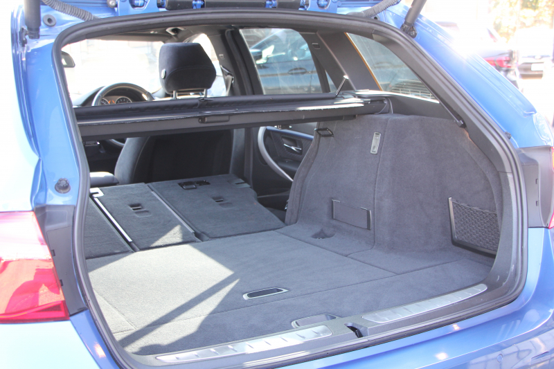 BMW 3シリーズ 320i ﾂｰﾘﾝｸﾞMｽﾎﾟｰﾂ 後期 8A新ｴﾝｼﾞﾝ ﾊﾟﾉﾗﾏｻﾝﾙｰﾌ LEDﾍｯﾄﾞﾗｲﾄ &ﾃｰﾙ 追従ACC ﾚｰﾝﾁｪﾝｼﾞ警告 衝突軽減ﾌﾞﾚｰｷ 車線逸脱警告 Bｶﾒﾗ ﾀｯﾁﾊﾟｯﾄﾞ対応iﾄﾞﾗｲﾌﾞHDDﾅﾋﾞBluetooth接続 電動ﾄﾗﾝｸ 2年保証