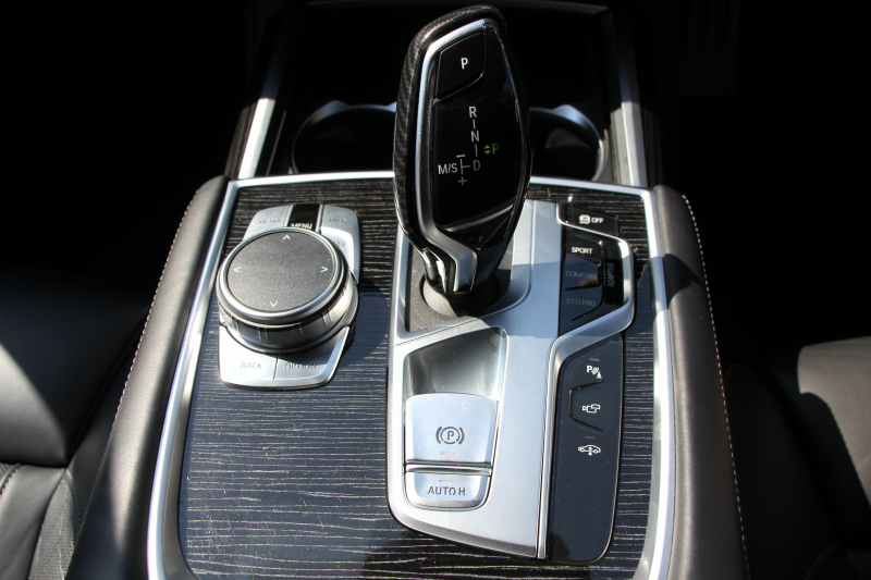 BMW 7シリーズ 740i Mｽﾎﾟｰﾂ 後期ﾓﾃﾞﾙ ☆2/1迄期間限定掲載 特選車☆3Ddesignｴｱﾛ ｻﾝﾙｰﾌ 全ﾋｰﾀｰ黒革 ﾍﾞﾝﾁﾚｰｼｮﾝ ｺﾝﾌｫｰﾄｼｰﾄ ﾚｰｻﾞｰﾗｲﾄ ﾊｰﾏﾝｶｰﾄﾞﾝ 全ﾄﾞｱｿﾌﾄｸﾛｰｽﾞﾗｲﾌﾞｺｯｸﾋﾟｯﾄ ｶｰﾌﾟﾚｲ 360度ｶﾒﾗ 追ACC HUD 2年保証