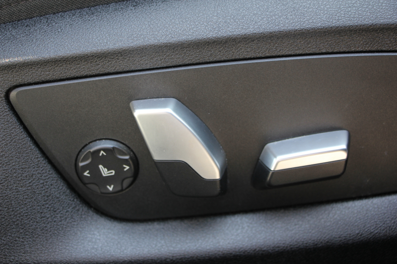 BMW 5シリーズ 523d ﾗｸﾞｼﾞｭｱﾘｰ ﾃﾞﾋﾞｭｰP 真珠色 全席ﾋｰﾀｰ黒革 HUD ｿﾌﾄｸﾛｰｽﾞﾄﾞｱ ｼﾞｪｽﾁｬｰC 追従ACC ｽﾃｱﾘﾝｸﾞｻﾎﾟｰﾄ LEDﾍｯﾄﾞﾗｲﾄ ｵｰﾄﾊｲﾋﾞｰﾑ ﾀｯﾁ画面HDDﾅﾋﾞTV 360度ｶﾒﾗ 電動ﾄﾗﾝｸ ｽﾏｰﾄｷｰ ｱﾝﾋﾞｴﾝﾄﾗｲﾄ ｸﾛｰﾑﾗｲﾝｴｸｽﾃﾘｱ 2年保証