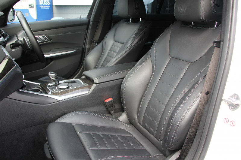 BMW 3シリーズ 320d Xdrive Mｽﾎﾟｰﾂ ﾊｲﾗｲﾝ ｺﾝﾌｫｰﾄP 4WD ﾋｰﾀｰ黒革 LEDﾍｯﾄﾞﾗｲﾄ ｵｰﾄﾊｲﾋﾞｰﾑ 追従ACC ｽﾃｱﾘﾝｸﾞｻﾎﾟｰﾄ ﾌﾙｾｸﾞTV Applecarplay対応 360度ｶﾒﾗ Pｱｼｽﾄ ﾀｯﾁ画面HDDﾅﾋﾞ電動ﾄﾗﾝｸ 3Ddesignｻｽ&ﾄﾗﾝｸｽﾎﾟｲﾗｰ ﾗﾝﾊﾞｰｻﾎﾟｰﾄ 2年保証