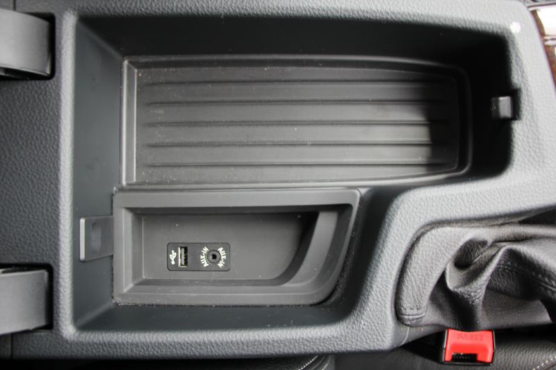 BMW 3シリーズ 320i ﾂｰﾘﾝｸﾞﾗｸﾞｼﾞｭｱﾘｰ LCI後期 新ｴﾝｼﾞﾝ ﾊﾟﾉﾗﾏｻﾝR ﾋｰﾀｰ黒革 LEDﾍｯﾄﾞﾗｲﾄ&ﾃｰﾙ TOPﾋﾞｭｰ&ｻｲﾄﾞﾋﾞｭｰｶﾒﾗ Pｱｼｽﾄ 追従ACC ﾚｰﾝC警告 衝突軽減ﾌﾞﾚｰｷ 車線逸脱&歩行者 警告ﾀｯﾁﾊﾟｯﾄﾞ対応HDDﾅﾋﾞBluetooth接続 Bｶﾒﾗ ｽﾏｰﾄｷｰ 電動ﾄﾗﾝｸ 2年保証