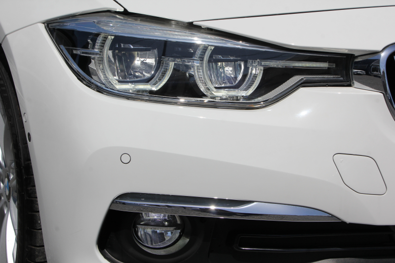 BMW 3シリーズ 320i ﾂｰﾘﾝｸﾞﾗｸﾞｼﾞｭｱﾘｰ LCI後期 新ｴﾝｼﾞﾝ ﾊﾟﾉﾗﾏｻﾝR ﾋｰﾀｰ黒革 LEDﾍｯﾄﾞﾗｲﾄ&ﾃｰﾙ TOPﾋﾞｭｰ&ｻｲﾄﾞﾋﾞｭｰｶﾒﾗ Pｱｼｽﾄ 追従ACC ﾚｰﾝC警告 衝突軽減ﾌﾞﾚｰｷ 車線逸脱&歩行者 警告ﾀｯﾁﾊﾟｯﾄﾞ対応HDDﾅﾋﾞBluetooth接続 Bｶﾒﾗ ｽﾏｰﾄｷｰ 電動ﾄﾗﾝｸ 2年保証