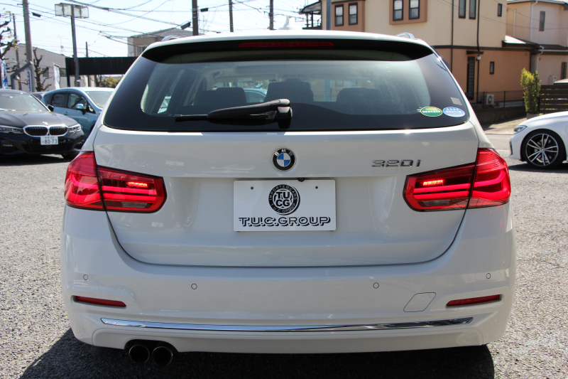 BMW 3シリーズ 320i ﾂｰﾘﾝｸﾞﾗｸﾞｼﾞｭｱﾘｰ LCI後期 新ｴﾝｼﾞﾝ ﾊﾟﾉﾗﾏｻﾝR ﾋｰﾀｰ黒革 LEDﾍｯﾄﾞﾗｲﾄ&ﾃｰﾙ TOPﾋﾞｭｰ&ｻｲﾄﾞﾋﾞｭｰｶﾒﾗ Pｱｼｽﾄ 追従ACC ﾚｰﾝC警告 衝突軽減ﾌﾞﾚｰｷ 車線逸脱&歩行者 警告ﾀｯﾁﾊﾟｯﾄﾞ対応HDDﾅﾋﾞBluetooth接続 Bｶﾒﾗ ｽﾏｰﾄｷｰ 電動ﾄﾗﾝｸ 2年保証