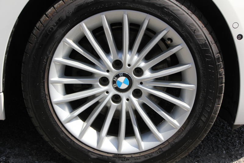 BMW 3シリーズ 320i ﾂｰﾘﾝｸﾞﾗｸﾞｼﾞｭｱﾘｰ LCI後期 新ｴﾝｼﾞﾝ ﾊﾟﾉﾗﾏｻﾝR ﾋｰﾀｰ黒革 LEDﾍｯﾄﾞﾗｲﾄ&ﾃｰﾙ TOPﾋﾞｭｰ&ｻｲﾄﾞﾋﾞｭｰｶﾒﾗ Pｱｼｽﾄ 追従ACC ﾚｰﾝC警告 衝突軽減ﾌﾞﾚｰｷ 車線逸脱&歩行者 警告ﾀｯﾁﾊﾟｯﾄﾞ対応HDDﾅﾋﾞBluetooth接続 Bｶﾒﾗ ｽﾏｰﾄｷｰ 電動ﾄﾗﾝｸ 2年保証