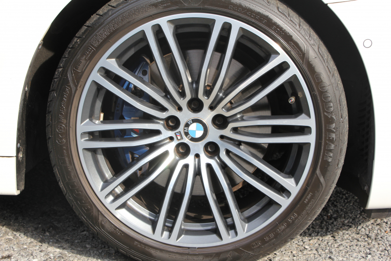 BMW 5シリーズ 530i Mｽﾎﾟｰﾂ ﾃﾞﾋﾞｭｰP 1ｵ-ﾅ 252馬力 全席ﾋｰﾀｰ黒革 HUD ｼﾞｪｽﾁｬｰC ｿﾌﾄｸﾛｰｽﾞﾄﾞｱ 追従ACC ｽﾃｱﾘﾝｸﾞｻﾎﾟｰﾄ LEDﾍｯﾄﾞﾗｲﾄ ﾊｲﾋﾞｰﾑｱｼｽﾄ ﾀｯﾁ画面HDDﾅﾋﾞTV 360度ｶﾒﾗ Pｱｼｽﾄﾌﾟﾗｽ 電動ﾄﾗﾝｸ 2年保証