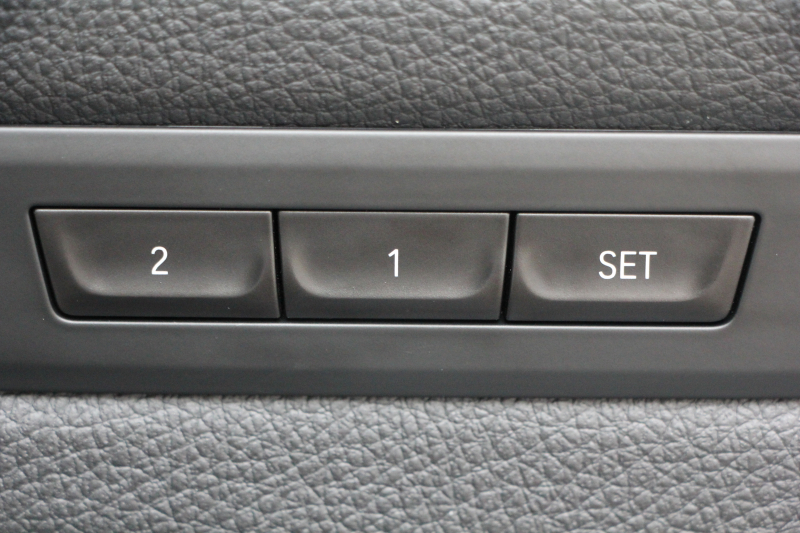 BMW 5シリーズ 530i Mｽﾎﾟｰﾂ ﾃﾞﾋﾞｭｰP 1ｵ-ﾅ 252馬力 全席ﾋｰﾀｰ黒革 HUD ｼﾞｪｽﾁｬｰC ｿﾌﾄｸﾛｰｽﾞﾄﾞｱ 追従ACC ｽﾃｱﾘﾝｸﾞｻﾎﾟｰﾄ LEDﾍｯﾄﾞﾗｲﾄ ﾊｲﾋﾞｰﾑｱｼｽﾄ ﾀｯﾁ画面HDDﾅﾋﾞTV 360度ｶﾒﾗ Pｱｼｽﾄﾌﾟﾗｽ 電動ﾄﾗﾝｸ 2年保証