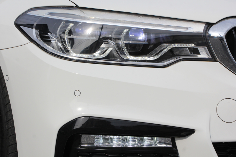 BMW 5シリーズ 530i Mｽﾎﾟｰﾂ ﾃﾞﾋﾞｭｰP 1ｵ-ﾅ 252馬力 全席ﾋｰﾀｰ黒革 HUD ｼﾞｪｽﾁｬｰC ｿﾌﾄｸﾛｰｽﾞﾄﾞｱ 追従ACC ｽﾃｱﾘﾝｸﾞｻﾎﾟｰﾄ LEDﾍｯﾄﾞﾗｲﾄ ﾊｲﾋﾞｰﾑｱｼｽﾄ ﾀｯﾁ画面HDDﾅﾋﾞTV 360度ｶﾒﾗ Pｱｼｽﾄﾌﾟﾗｽ 電動ﾄﾗﾝｸ 2年保証