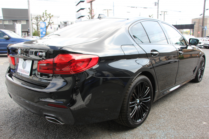BMW 5シリーズ 530i ｴﾃﾞｨｼｮﾝﾐｯｼｮﾝｲﾝﾎﾟｯｼﾌﾞﾙ 特別仕様車 高出力 ﾅｲﾄﾌﾞﾙｰﾚｻﾞｰ ｱﾀﾞﾌﾟﾃｨﾌﾞｻｽ HUD ﾊｰﾏﾝｶｰﾄﾞﾝ 追従ACC ｽﾃｱﾘﾝｸﾞｻﾎﾟｰﾄ ﾀｯﾁ画面HDDﾅﾋﾞTV LEDﾍｯﾄﾞﾗｲﾄ ｵｰﾄﾊｲﾋﾞｰﾑ 電動ﾄﾗﾝｸ 360度ｶﾒﾗ 全席ﾋｰﾀｰ ﾌﾞﾗｯｸ19AW 2年保証