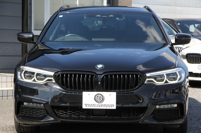 BMW 5シリーズ 530i ﾂｰﾘﾝｸﾞｴﾃﾞｨｼｮﾝﾐｯｼｮﾝｲﾝﾎﾟｯｼﾌﾞﾙ 特別仕様車 高出力 ﾅｲﾄﾌﾞﾙｰﾚｻﾞｰ ｱﾀﾞﾌﾟﾃｨﾌﾞｻｽ HUD ﾊｰﾏﾝｶｰﾄﾞﾝ ACC ｽﾃｱﾘﾝｸﾞｻﾎﾟｰﾄ ﾀｯﾁ画面HDDﾅﾋﾞTV LEDﾍｯﾄﾞﾗｲﾄ ｵｰﾄﾊｲﾋﾞｰﾑ 電動ﾄﾗﾝｸ 360度ｶﾒﾗ 全席ﾋｰﾀｰ ﾌﾞﾗｯｸ19AW 2年保証