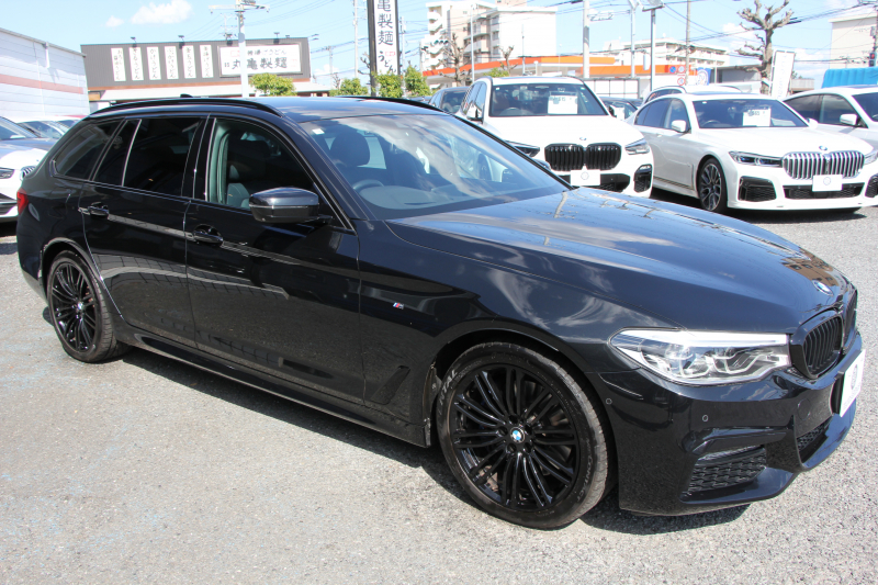 BMW 5シリーズ 530i ﾂｰﾘﾝｸﾞｴﾃﾞｨｼｮﾝﾐｯｼｮﾝｲﾝﾎﾟｯｼﾌﾞﾙ 特別仕様車 高出力 ﾅｲﾄﾌﾞﾙｰﾚｻﾞｰ ｱﾀﾞﾌﾟﾃｨﾌﾞｻｽ HUD ﾊｰﾏﾝｶｰﾄﾞﾝ ACC ｽﾃｱﾘﾝｸﾞｻﾎﾟｰﾄ ﾀｯﾁ画面HDDﾅﾋﾞTV LEDﾍｯﾄﾞﾗｲﾄ ｵｰﾄﾊｲﾋﾞｰﾑ 電動ﾄﾗﾝｸ 360度ｶﾒﾗ 全席ﾋｰﾀｰ ﾌﾞﾗｯｸ19AW 2年保証