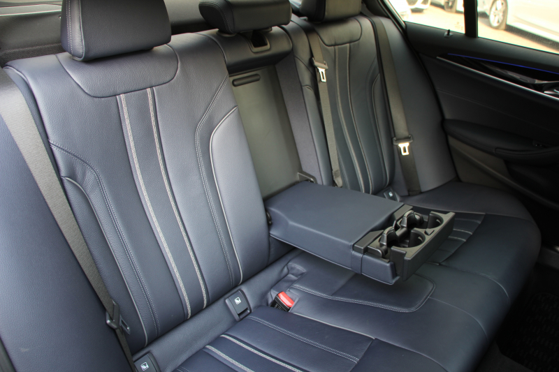 BMW 5シリーズ 530i ｴﾃﾞｨｼｮﾝﾐｯｼｮﾝｲﾝﾎﾟｯｼﾌﾞﾙ 特別仕様車 高出力 ﾅｲﾄﾌﾞﾙｰﾚｻﾞｰ ｱﾀﾞﾌﾟﾃｨﾌﾞｻｽ HUD ﾊｰﾏﾝｶｰﾄﾞﾝ 追従ACC ｽﾃｱﾘﾝｸﾞｻﾎﾟｰﾄ ﾀｯﾁ画面HDDﾅﾋﾞTV LEDﾍｯﾄﾞﾗｲﾄ ｵｰﾄﾊｲﾋﾞｰﾑ 電動ﾄﾗﾝｸ 360度ｶﾒﾗ 全席ﾋｰﾀｰ ﾌﾞﾗｯｸ19AW 2年保証