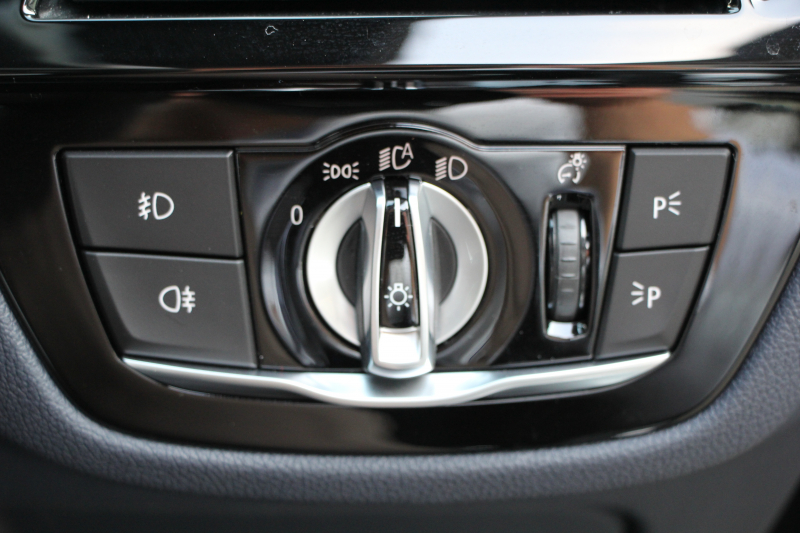 BMW 5シリーズ 530i ｴﾃﾞｨｼｮﾝﾐｯｼｮﾝｲﾝﾎﾟｯｼﾌﾞﾙ 特別仕様車 高出力 ﾅｲﾄﾌﾞﾙｰﾚｻﾞｰ ｱﾀﾞﾌﾟﾃｨﾌﾞｻｽ HUD ﾊｰﾏﾝｶｰﾄﾞﾝ 追従ACC ｽﾃｱﾘﾝｸﾞｻﾎﾟｰﾄ ﾀｯﾁ画面HDDﾅﾋﾞTV LEDﾍｯﾄﾞﾗｲﾄ ｵｰﾄﾊｲﾋﾞｰﾑ 電動ﾄﾗﾝｸ 360度ｶﾒﾗ 全席ﾋｰﾀｰ ﾌﾞﾗｯｸ19AW 2年保証