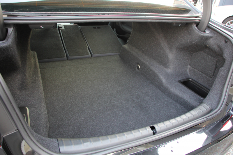 BMW 5シリーズ 530i ｴﾃﾞｨｼｮﾝﾐｯｼｮﾝｲﾝﾎﾟｯｼﾌﾞﾙ 特別仕様車 高出力 ﾅｲﾄﾌﾞﾙｰﾚｻﾞｰ ｱﾀﾞﾌﾟﾃｨﾌﾞｻｽ HUD ﾊｰﾏﾝｶｰﾄﾞﾝ 追従ACC ｽﾃｱﾘﾝｸﾞｻﾎﾟｰﾄ ﾀｯﾁ画面HDDﾅﾋﾞTV LEDﾍｯﾄﾞﾗｲﾄ ｵｰﾄﾊｲﾋﾞｰﾑ 電動ﾄﾗﾝｸ 360度ｶﾒﾗ 全席ﾋｰﾀｰ ﾌﾞﾗｯｸ19AW 2年保証