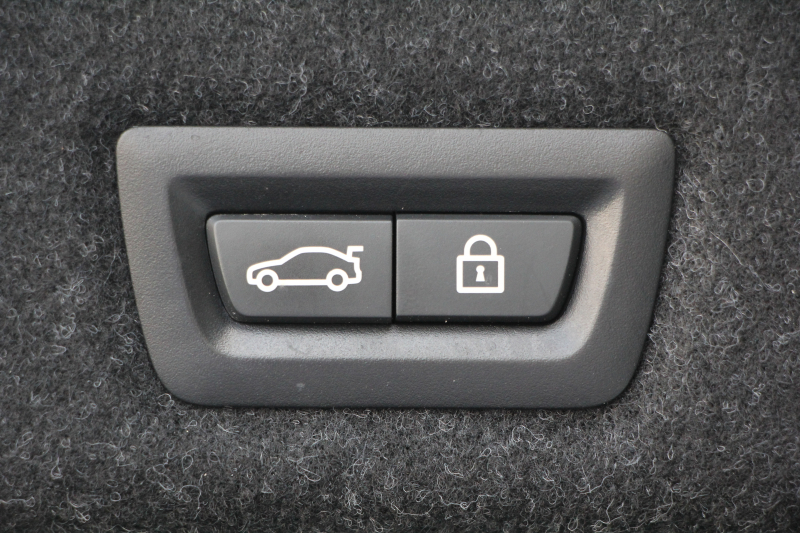 BMW 5シリーズ 530i ｴﾃﾞｨｼｮﾝﾐｯｼｮﾝｲﾝﾎﾟｯｼﾌﾞﾙ 特別仕様車 高出力 ﾅｲﾄﾌﾞﾙｰﾚｻﾞｰ ｱﾀﾞﾌﾟﾃｨﾌﾞｻｽ HUD ﾊｰﾏﾝｶｰﾄﾞﾝ 追従ACC ｽﾃｱﾘﾝｸﾞｻﾎﾟｰﾄ ﾀｯﾁ画面HDDﾅﾋﾞTV LEDﾍｯﾄﾞﾗｲﾄ ｵｰﾄﾊｲﾋﾞｰﾑ 電動ﾄﾗﾝｸ 360度ｶﾒﾗ 全席ﾋｰﾀｰ ﾌﾞﾗｯｸ19AW 2年保証