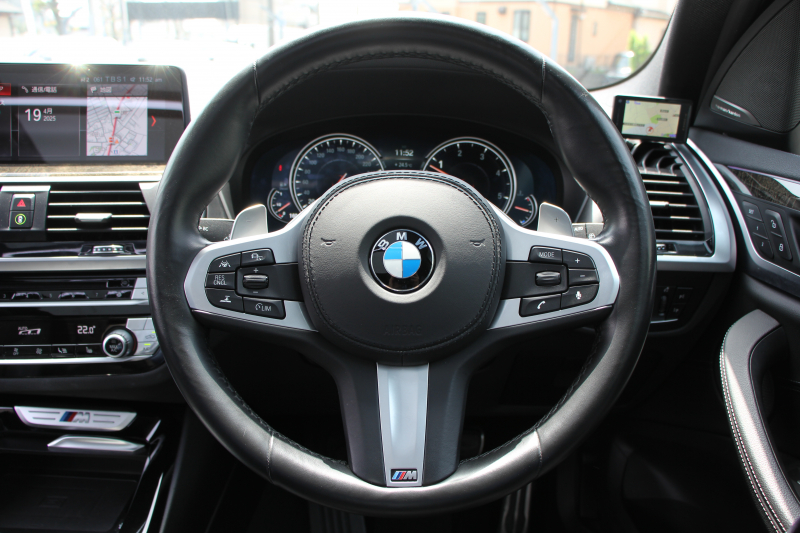 BMW X3 M40d ｾﾚｸﾄP 326馬力 3.0Lﾃﾞｨｰｾﾞﾙﾀｰﾎﾞﾊﾟﾉﾗﾏｻﾝﾙｰﾌ 全席ﾋｰﾀｰ黒革 ﾊｰﾏﾝｶｰﾄﾞﾝｻｳﾝﾄﾞHUD 専用21AW Mｽﾎﾟｰﾂﾃﾞﾌ&ﾌﾞﾚｰｷ 追従ACC ｽﾃｱﾘﾝｸﾞｻﾎﾟｰﾄ ﾀｯﾁ画面HDDﾅﾋﾞTV 360度ｶﾒﾗ ｱﾝﾋﾞｴﾝﾄﾗｲﾄ 電動ﾄﾗﾝｸ LEDﾍｯﾄﾞﾗｲﾄ 2年保証