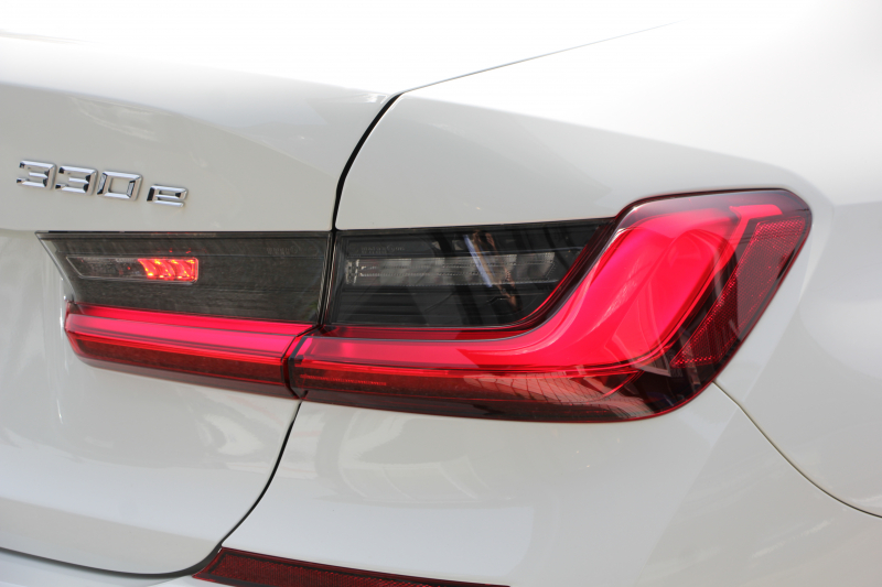 BMW 3シリーズ 330e Mｽﾎﾟｰﾂ ﾊｲﾗｲﾝ ｲﾉﾍﾞｰｼｮﾝ&ｺﾝﾌｫｰﾄP PHEV 1ｵｰﾅ ﾋｰﾀｰ黒革 ﾚｰｻﾞｰﾗｲﾄ ｼﾞｪｽﾁｬｰC 360度ｶﾒﾗ 後退ｱｼｽﾄ HUD 追従ACC ｽﾃｱﾘﾝｸﾞｻﾎﾟｰﾄ Applecarplay ﾗﾝﾊﾞｰｻﾎﾟｰﾄ 電動ﾄﾗﾝｸ Msportﾌﾞﾚｰｷ BMWﾗｲﾌﾞｺｯｸﾋﾟｯﾄﾞ2年保証