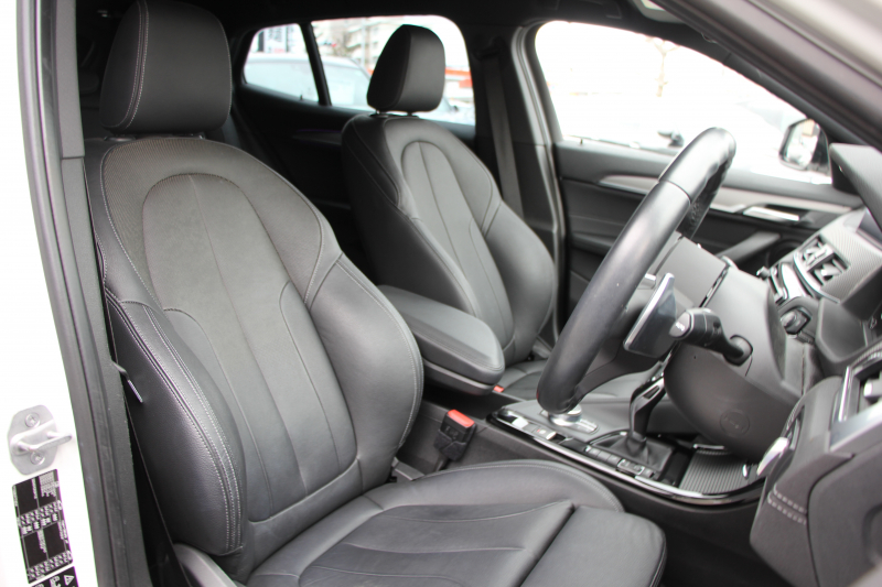 BMW X2 Xdrive20i MｽﾎﾟｰﾂX ﾃﾞﾋﾞｭｰP 4WD ﾊｲﾗｲﾝ ｺﾝﾌｫｰﾄP 追従ACC HUD ﾋｰﾀｰ黒革 電動ｼｰﾄ ｵﾌﾟｼｮﾝ20AW Mﾘｱｽﾎﾟｲﾗｰ ﾀｯﾁ画面HDDﾅﾋﾞBｶﾒﾗ Pｱｼｽﾄ CD&DVD再生可能 Bluetooth接続 電動ﾄﾗﾝｸ LEDﾍｯﾄﾞﾗｲﾄ ｽﾏｰﾄｷｰ 8速AT 2年保証