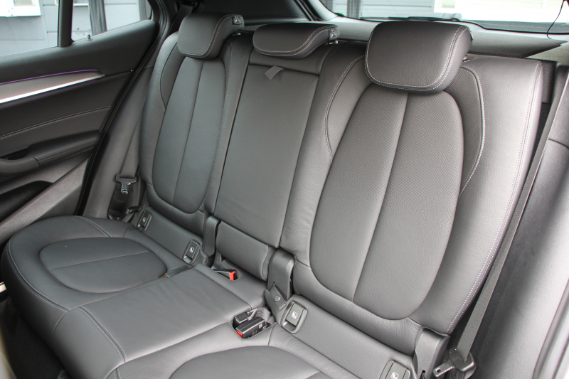 BMW X2 Xdrive20i MｽﾎﾟｰﾂX ﾃﾞﾋﾞｭｰP 4WD ﾊｲﾗｲﾝ ｺﾝﾌｫｰﾄP 追従ACC HUD ﾋｰﾀｰ黒革 電動ｼｰﾄ ｵﾌﾟｼｮﾝ20AW Mﾘｱｽﾎﾟｲﾗｰ ﾀｯﾁ画面HDDﾅﾋﾞBｶﾒﾗ Pｱｼｽﾄ CD&DVD再生可能 Bluetooth接続 電動ﾄﾗﾝｸ LEDﾍｯﾄﾞﾗｲﾄ ｽﾏｰﾄｷｰ 8速AT 2年保証