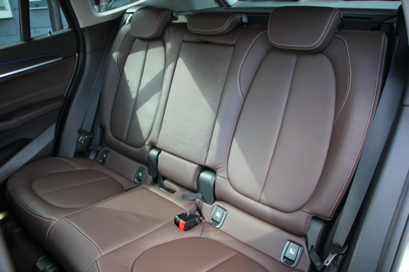 BMW X1 Xdrive18d Xﾗｲﾝ ﾊｲﾗｲﾝ&ｺﾝﾌｫｰﾄP 1ｵ-ﾅ LCI後期 ﾌｪｲｽﾘﾌﾄ後 真珠色 ﾋｰﾀｰ付ﾓｶﾚｻﾞｰ 追従ACC 電動ｼｰﾄ LEDﾍｯﾄﾞﾗｲﾄ 電動ﾄﾗﾝｸ ﾀｯﾁ画面ﾅﾋﾞ衝突軽減ﾌﾞﾚｰｷ 車線逸脱警告 歩行者警告 18AW ｳｯﾄﾞﾊﾟﾈﾙ 2年保証