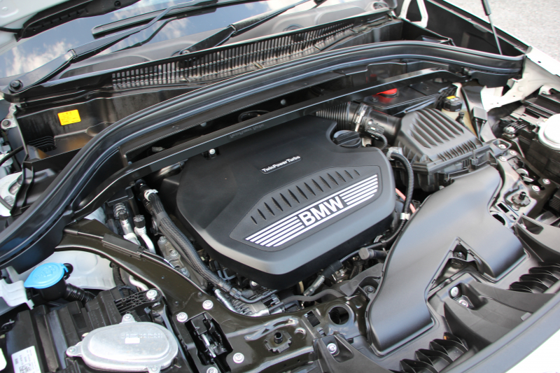 BMW X1 Xdrive18d Xﾗｲﾝ ﾊｲﾗｲﾝ&ｺﾝﾌｫｰﾄP 1ｵ-ﾅ LCI後期 ﾌｪｲｽﾘﾌﾄ後 真珠色 ﾋｰﾀｰ付ﾓｶﾚｻﾞｰ 追従ACC 電動ｼｰﾄ LEDﾍｯﾄﾞﾗｲﾄ 電動ﾄﾗﾝｸ ﾀｯﾁ画面ﾅﾋﾞ衝突軽減ﾌﾞﾚｰｷ 車線逸脱警告 歩行者警告 18AW ｳｯﾄﾞﾊﾟﾈﾙ 2年保証