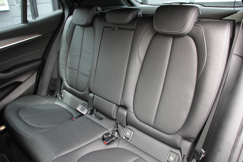 BMW X2 Xdrive20i MｽﾎﾟｰﾂX ﾃﾞﾋﾞｭｰP 4WD ﾊｲﾗｲﾝ ｺﾝﾌｫｰﾄP 追従ACC HUD ﾋｰﾀｰ黒革 電動ｼｰﾄ ｵﾌﾟｼｮﾝ20AW Mﾘｱｽﾎﾟｲﾗｰ ﾀｯﾁ画面HDDﾅﾋﾞBｶﾒﾗ Pｱｼｽﾄ CD&DVD再生可能 Bluetooth接続 電動ﾄﾗﾝｸ LEDﾍｯﾄﾞﾗｲﾄ ｽﾏｰﾄｷｰ 8速AT 2年保証