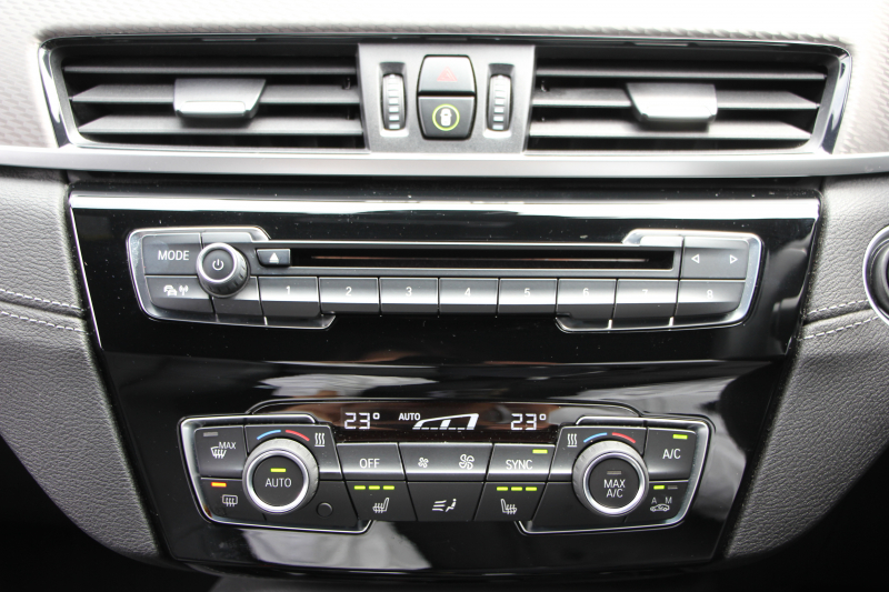 BMW X2 Xdrive20i MｽﾎﾟｰﾂX ﾃﾞﾋﾞｭｰP 4WD ﾊｲﾗｲﾝ ｺﾝﾌｫｰﾄP 追従ACC HUD ﾋｰﾀｰ黒革 電動ｼｰﾄ ｵﾌﾟｼｮﾝ20AW Mﾘｱｽﾎﾟｲﾗｰ ﾀｯﾁ画面HDDﾅﾋﾞBｶﾒﾗ Pｱｼｽﾄ CD&DVD再生可能 Bluetooth接続 電動ﾄﾗﾝｸ LEDﾍｯﾄﾞﾗｲﾄ ｽﾏｰﾄｷｰ 8速AT 2年保証