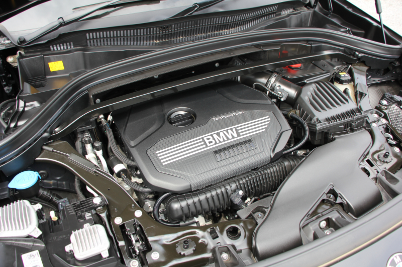 BMW X2 Xdrive20i MｽﾎﾟｰﾂX ﾃﾞﾋﾞｭｰP 4WD ﾊｲﾗｲﾝ ｺﾝﾌｫｰﾄP 追従ACC HUD ﾋｰﾀｰ黒革 電動ｼｰﾄ ｵﾌﾟｼｮﾝ20AW Mﾘｱｽﾎﾟｲﾗｰ ﾀｯﾁ画面HDDﾅﾋﾞBｶﾒﾗ Pｱｼｽﾄ CD&DVD再生可能 Bluetooth接続 電動ﾄﾗﾝｸ LEDﾍｯﾄﾞﾗｲﾄ ｽﾏｰﾄｷｰ 8速AT 2年保証