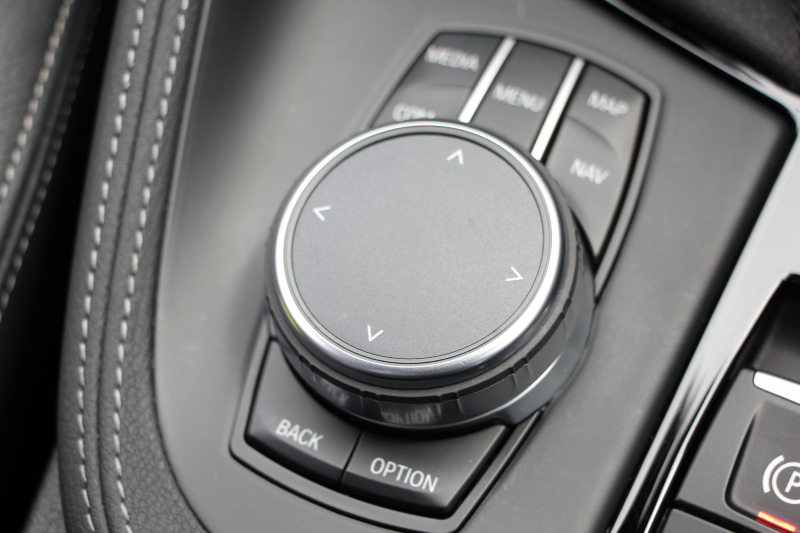 BMW X2 Xdrive20i MｽﾎﾟｰﾂX ﾃﾞﾋﾞｭｰP 4WD ﾊｲﾗｲﾝ ｺﾝﾌｫｰﾄP 追従ACC HUD ﾋｰﾀｰ黒革 電動ｼｰﾄ ｵﾌﾟｼｮﾝ20AW Mﾘｱｽﾎﾟｲﾗｰ ﾀｯﾁ画面HDDﾅﾋﾞBｶﾒﾗ Pｱｼｽﾄ CD&DVD再生可能 Bluetooth接続 電動ﾄﾗﾝｸ LEDﾍｯﾄﾞﾗｲﾄ ｽﾏｰﾄｷｰ 8速AT 2年保証