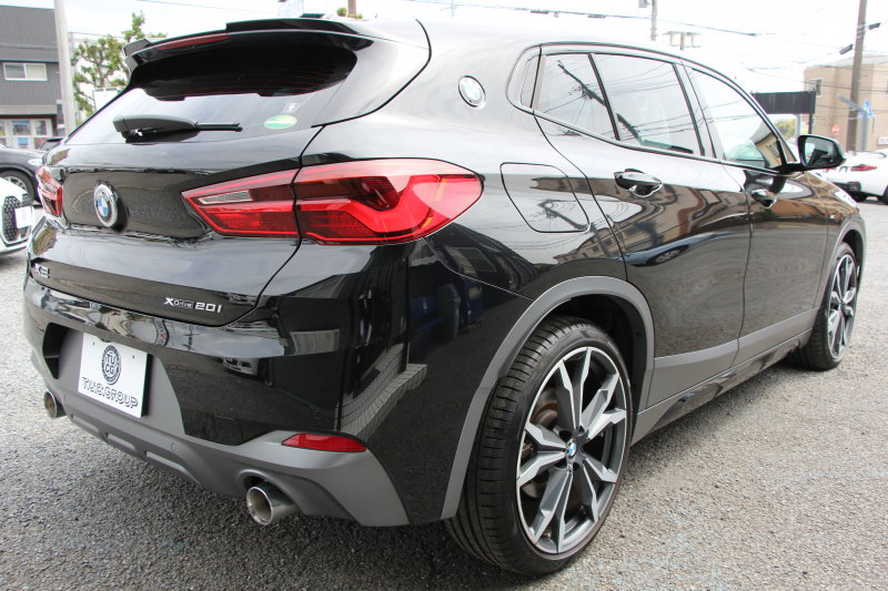 BMW X2 Xdrive20i MｽﾎﾟｰﾂX ﾃﾞﾋﾞｭｰP 4WD ﾊｲﾗｲﾝ ｺﾝﾌｫｰﾄP 追従ACC HUD ﾋｰﾀｰ黒革 電動ｼｰﾄ ｵﾌﾟｼｮﾝ20AW Mﾘｱｽﾎﾟｲﾗｰ ﾀｯﾁ画面HDDﾅﾋﾞBｶﾒﾗ Pｱｼｽﾄ CD&DVD再生可能 Bluetooth接続 電動ﾄﾗﾝｸ LEDﾍｯﾄﾞﾗｲﾄ ｽﾏｰﾄｷｰ 8速AT 2年保証