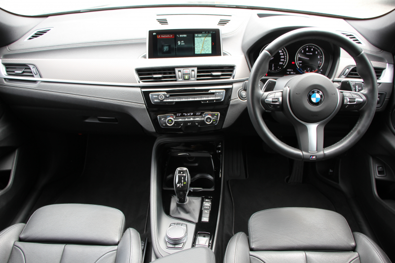 BMW X2 Xdrive20i MｽﾎﾟｰﾂX ﾃﾞﾋﾞｭｰP 4WD ﾊｲﾗｲﾝ ｺﾝﾌｫｰﾄP 追従ACC HUD ﾋｰﾀｰ黒革 電動ｼｰﾄ ｵﾌﾟｼｮﾝ20AW Mﾘｱｽﾎﾟｲﾗｰ ﾀｯﾁ画面HDDﾅﾋﾞBｶﾒﾗ Pｱｼｽﾄ CD&DVD再生可能 Bluetooth接続 電動ﾄﾗﾝｸ LEDﾍｯﾄﾞﾗｲﾄ ｽﾏｰﾄｷｰ 8速AT 2年保証
