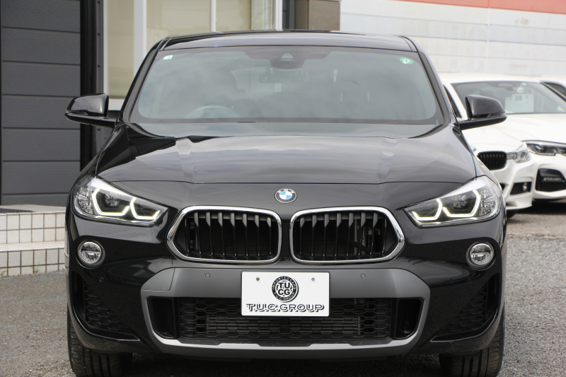BMW X2 Xdrive20i MｽﾎﾟｰﾂX ﾃﾞﾋﾞｭｰP 4WD ﾊｲﾗｲﾝ ｺﾝﾌｫｰﾄP 追従ACC HUD ﾋｰﾀｰ黒革 電動ｼｰﾄ ｵﾌﾟｼｮﾝ20AW Mﾘｱｽﾎﾟｲﾗｰ ﾀｯﾁ画面HDDﾅﾋﾞBｶﾒﾗ Pｱｼｽﾄ CD&DVD再生可能 Bluetooth接続 電動ﾄﾗﾝｸ LEDﾍｯﾄﾞﾗｲﾄ ｽﾏｰﾄｷｰ 8速AT 2年保証