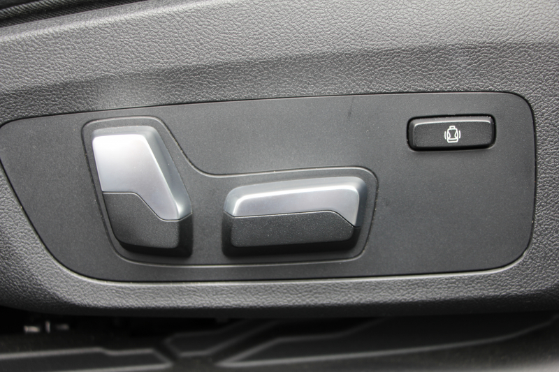 BMW 3シリーズ 320i Mｽﾎﾟｰﾂ ｺﾝﾌｫｰﾄP ｼｰﾄﾋｰﾀｰ HUD ｼﾞｪｽﾁｬｰｺﾝﾄﾛｰﾙ 追従ACC ｽﾃｱﾘﾝｸﾞｻﾎﾟｰﾄ ﾌﾞﾗｯｸﾍﾟｲﾝﾄAW&H&Rｻｽ BMWﾗｲﾌﾞｺｯｸﾋﾟｯﾄ ｱｯﾌﾟﾙｶｰﾌﾟﾚｲ HDDﾅﾋﾞPｱｼｽﾄ LEDﾍｯﾄﾞﾗｲﾄ ｵｰﾄﾊｲﾋﾞｰﾑ 電動ﾄﾗﾝｸ ｽﾏｰﾄｷｰ 2年保証