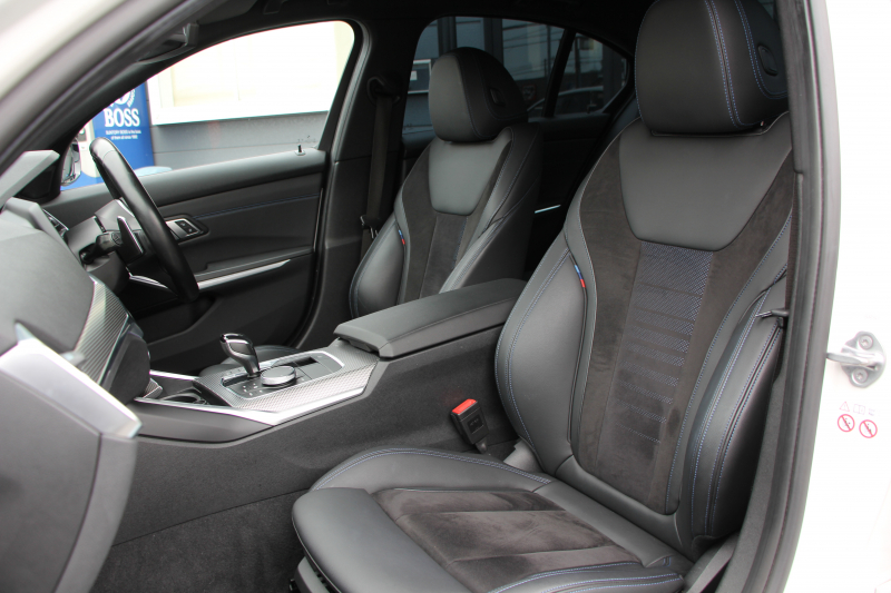 BMW 3シリーズ 320i Mｽﾎﾟｰﾂ ｺﾝﾌｫｰﾄP ｼｰﾄﾋｰﾀｰ HUD ｼﾞｪｽﾁｬｰｺﾝﾄﾛｰﾙ 追従ACC ｽﾃｱﾘﾝｸﾞｻﾎﾟｰﾄ ﾌﾞﾗｯｸﾍﾟｲﾝﾄAW&H&Rｻｽ BMWﾗｲﾌﾞｺｯｸﾋﾟｯﾄ ｱｯﾌﾟﾙｶｰﾌﾟﾚｲ HDDﾅﾋﾞPｱｼｽﾄ LEDﾍｯﾄﾞﾗｲﾄ ｵｰﾄﾊｲﾋﾞｰﾑ 電動ﾄﾗﾝｸ ｽﾏｰﾄｷｰ 2年保証