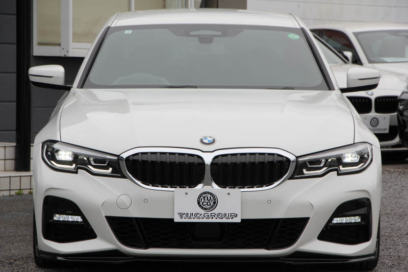BMW 3シリーズ 320i Mｽﾎﾟｰﾂ ｺﾝﾌｫｰﾄP ｼｰﾄﾋｰﾀｰ HUD ｼﾞｪｽﾁｬｰｺﾝﾄﾛｰﾙ 追従ACC ｽﾃｱﾘﾝｸﾞｻﾎﾟｰﾄ ﾌﾞﾗｯｸﾍﾟｲﾝﾄAW&H&Rｻｽ BMWﾗｲﾌﾞｺｯｸﾋﾟｯﾄ ｱｯﾌﾟﾙｶｰﾌﾟﾚｲ HDDﾅﾋﾞPｱｼｽﾄ LEDﾍｯﾄﾞﾗｲﾄ ｵｰﾄﾊｲﾋﾞｰﾑ 電動ﾄﾗﾝｸ ｽﾏｰﾄｷｰ 2年保証