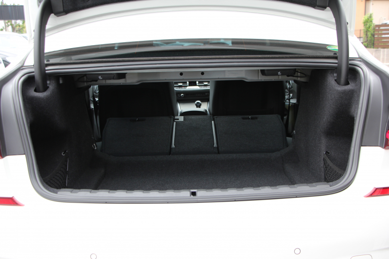 BMW 3シリーズ 320i Mｽﾎﾟｰﾂ ｺﾝﾌｫｰﾄP ｼｰﾄﾋｰﾀｰ HUD ｼﾞｪｽﾁｬｰｺﾝﾄﾛｰﾙ 追従ACC ｽﾃｱﾘﾝｸﾞｻﾎﾟｰﾄ ﾌﾞﾗｯｸﾍﾟｲﾝﾄAW&H&Rｻｽ BMWﾗｲﾌﾞｺｯｸﾋﾟｯﾄ ｱｯﾌﾟﾙｶｰﾌﾟﾚｲ HDDﾅﾋﾞPｱｼｽﾄ LEDﾍｯﾄﾞﾗｲﾄ ｵｰﾄﾊｲﾋﾞｰﾑ 電動ﾄﾗﾝｸ ｽﾏｰﾄｷｰ 2年保証