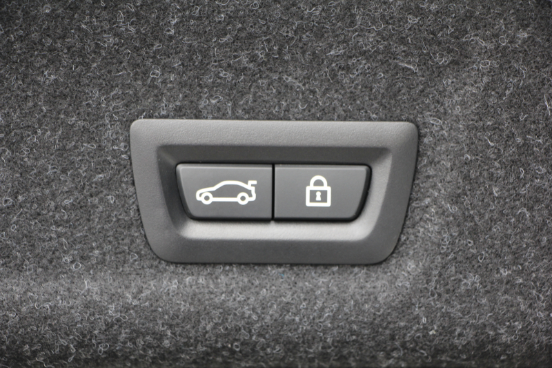 BMW 3シリーズ 320i Mｽﾎﾟｰﾂ ｺﾝﾌｫｰﾄP ｼｰﾄﾋｰﾀｰ HUD ｼﾞｪｽﾁｬｰｺﾝﾄﾛｰﾙ 追従ACC ｽﾃｱﾘﾝｸﾞｻﾎﾟｰﾄ ﾌﾞﾗｯｸﾍﾟｲﾝﾄAW&H&Rｻｽ BMWﾗｲﾌﾞｺｯｸﾋﾟｯﾄ ｱｯﾌﾟﾙｶｰﾌﾟﾚｲ HDDﾅﾋﾞPｱｼｽﾄ LEDﾍｯﾄﾞﾗｲﾄ ｵｰﾄﾊｲﾋﾞｰﾑ 電動ﾄﾗﾝｸ ｽﾏｰﾄｷｰ 2年保証