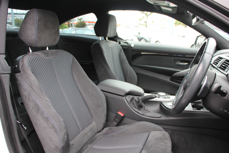 BMW 4シリーズ 420i ｸｰﾍﾟMｽﾎﾟｰﾂ ﾌｧｽﾄﾄﾗｯｸP 後期ｴﾝｼﾞﾝ ｱﾀﾞﾌﾟﾃｨﾌﾞMｻｽ Mｽﾎﾟｰﾂﾌﾞﾚｰｷ 19AW 追従ACC ﾚｰﾝﾁｪﾝｼﾞ警告 衝突軽減ﾌﾞﾚｰｷ 車線逸脱警告 歩行者警告 変更後第5世代HDDﾅﾋﾞBluetooth接続 ﾊﾟﾄﾞﾙｼﾌﾄ 2年保証