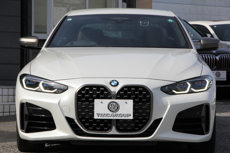 BMW 4シリーズ M440i Xdrive ｸｰﾍﾟ ｲﾉﾍﾞｰｼｮﾝP 4WD 直6ﾀｰﾎﾞ387馬力 ﾋｰﾀｰ付ﾓｶﾚｻﾞｰ ﾍﾞﾝﾁﾚｰｼｮﾝ  ﾚｰｻﾞｰﾗｲﾄ ﾊｰﾏﾝｶｰﾄﾞﾝ 可変Mｻｽ 専用ﾌﾞﾚｰｷ&ﾃﾞﾌ BMWﾗｲﾌﾞｺｯｸﾋﾟｯﾄ ｱｯﾌﾟﾙｶｰﾌﾟﾚｲ対応HDDﾅﾋﾞTV 置くだけ充電器 360度ｶﾒﾗ Dｱｼｽﾄﾌﾟﾛ HUD 真珠 2年保証