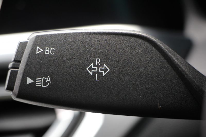 BMW 4シリーズ M440i Xdrive ｸｰﾍﾟ ｲﾉﾍﾞｰｼｮﾝP 4WD 直6ﾀｰﾎﾞ387馬力 ﾋｰﾀｰ付ﾓｶﾚｻﾞｰ ﾍﾞﾝﾁﾚｰｼｮﾝ  ﾚｰｻﾞｰﾗｲﾄ ﾊｰﾏﾝｶｰﾄﾞﾝ 可変Mｻｽ 専用ﾌﾞﾚｰｷ&ﾃﾞﾌ BMWﾗｲﾌﾞｺｯｸﾋﾟｯﾄ ｱｯﾌﾟﾙｶｰﾌﾟﾚｲ対応HDDﾅﾋﾞTV 置くだけ充電器 360度ｶﾒﾗ Dｱｼｽﾄﾌﾟﾛ HUD 真珠 2年保証