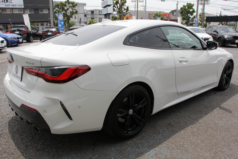 BMW 4シリーズ 420i ｸｰﾍﾟMｽﾎﾟｰﾂ  新車保証8年5月迄 50thｴﾝﾌﾞﾚﾑ ﾋｰﾀｰ黒革 ﾌﾞﾗｯｸﾎｲｰﾙ&ﾘｯﾌﾟｽﾎﾟｲﾗｰ&ﾌﾞﾗｯｸｸﾞﾘﾙ LEDﾍｯﾄﾞﾗｲﾄ ｵｰﾄﾊｲﾋﾞｰﾑ 電動ﾄﾗﾝｸ ﾜｲﾔﾚｽ充電 ｱｯﾌﾟﾙｶｰﾌﾟﾚｲ BMWﾗｲﾌﾞｺｯｸﾋﾟｯﾄ Pｱｼｽﾄ ｱﾝﾋﾞｴﾝﾄﾗｲﾄ 追従ACC 2年保証